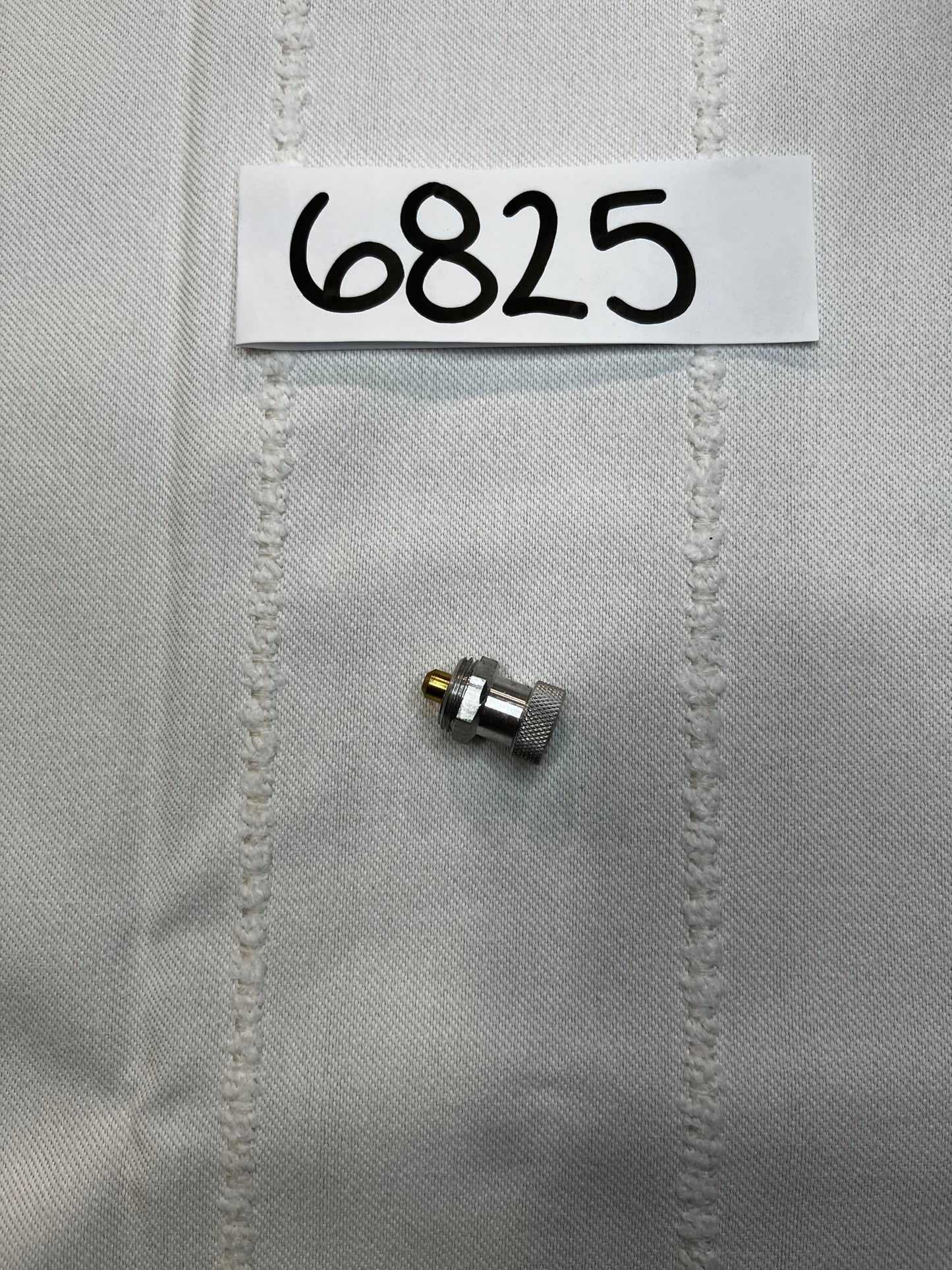 Genie 6825 Outrigger Pin Lock